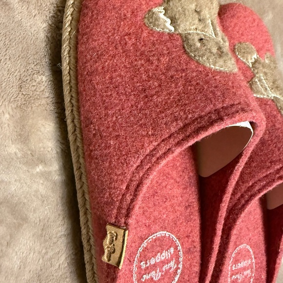 NWOT Toni Pons slip on Slippers Gingerbread Cookie - Picture 5 of 11